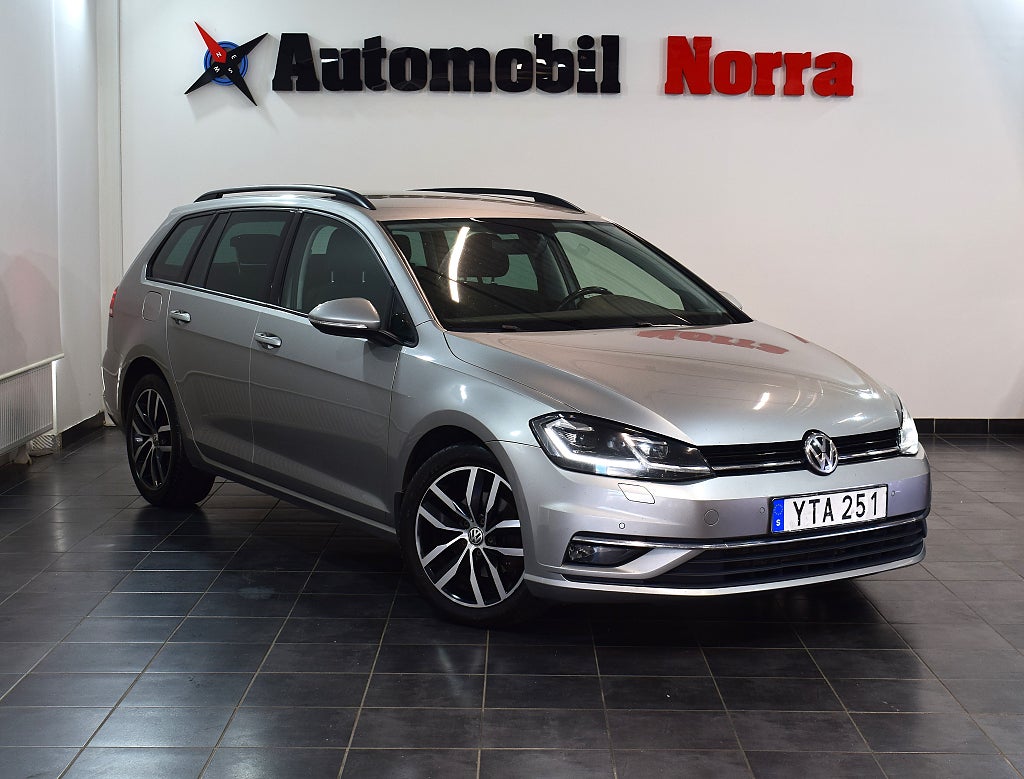 Volkswagen Golf Sportscombi 1.0 TSI Adaptiv/M-värmare/PDC/Carplay