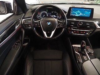 Kombi BMW 520 18 av 25