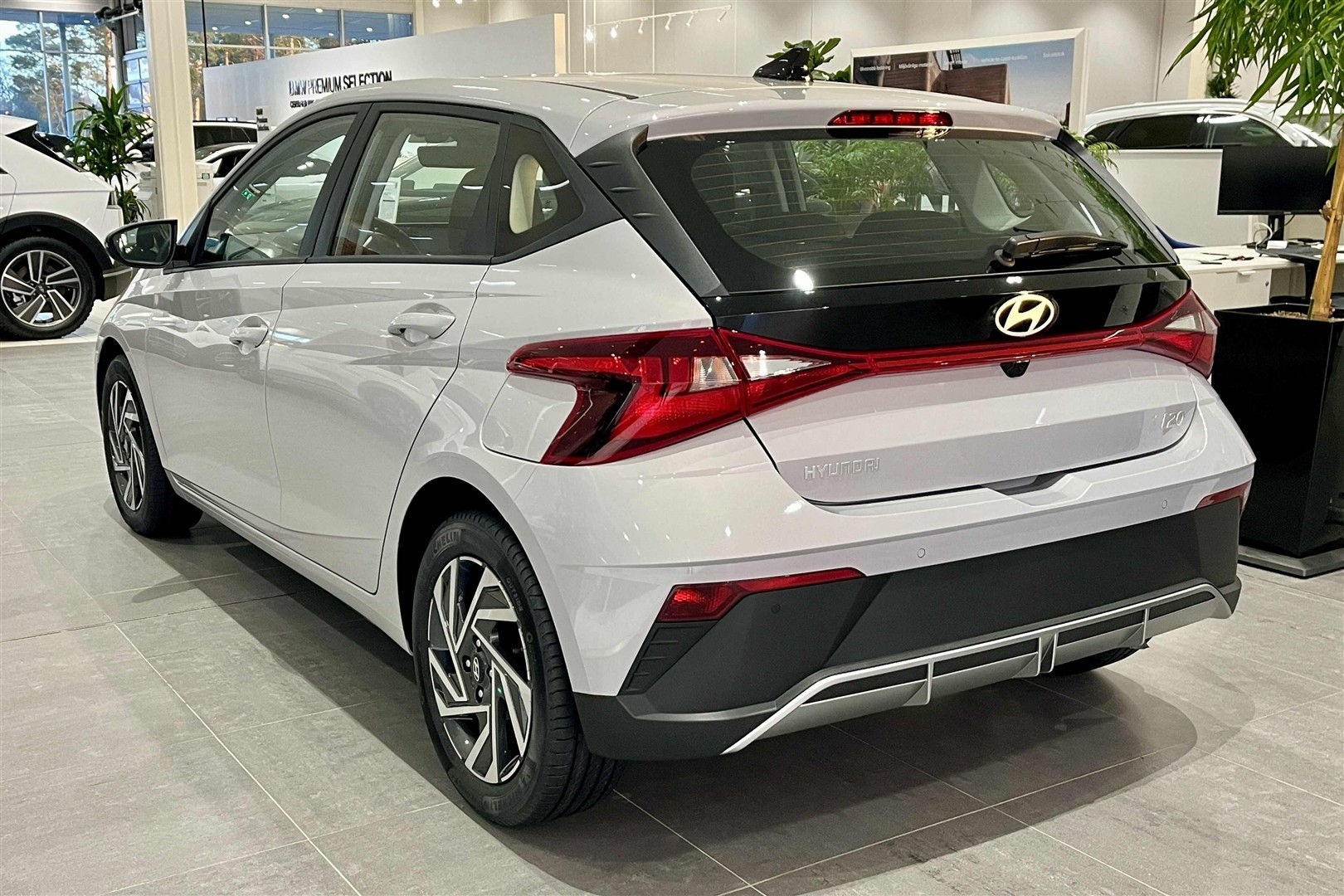 Hyundai i20 1.0 T-GDi 90hk Aut Essential 2026, bild 2/28