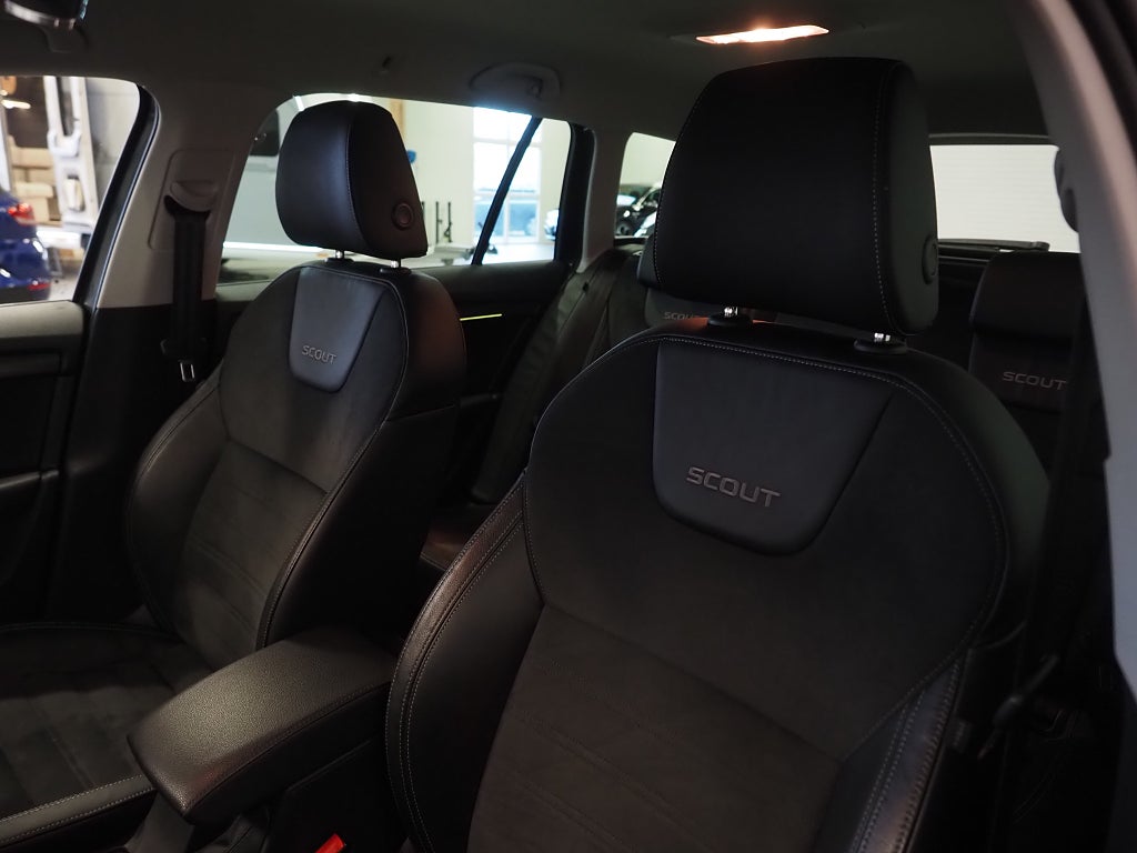 Skoda Octavia Scout 2.0 TDI 4x4 Premium Drag Navi D-Värm 2020