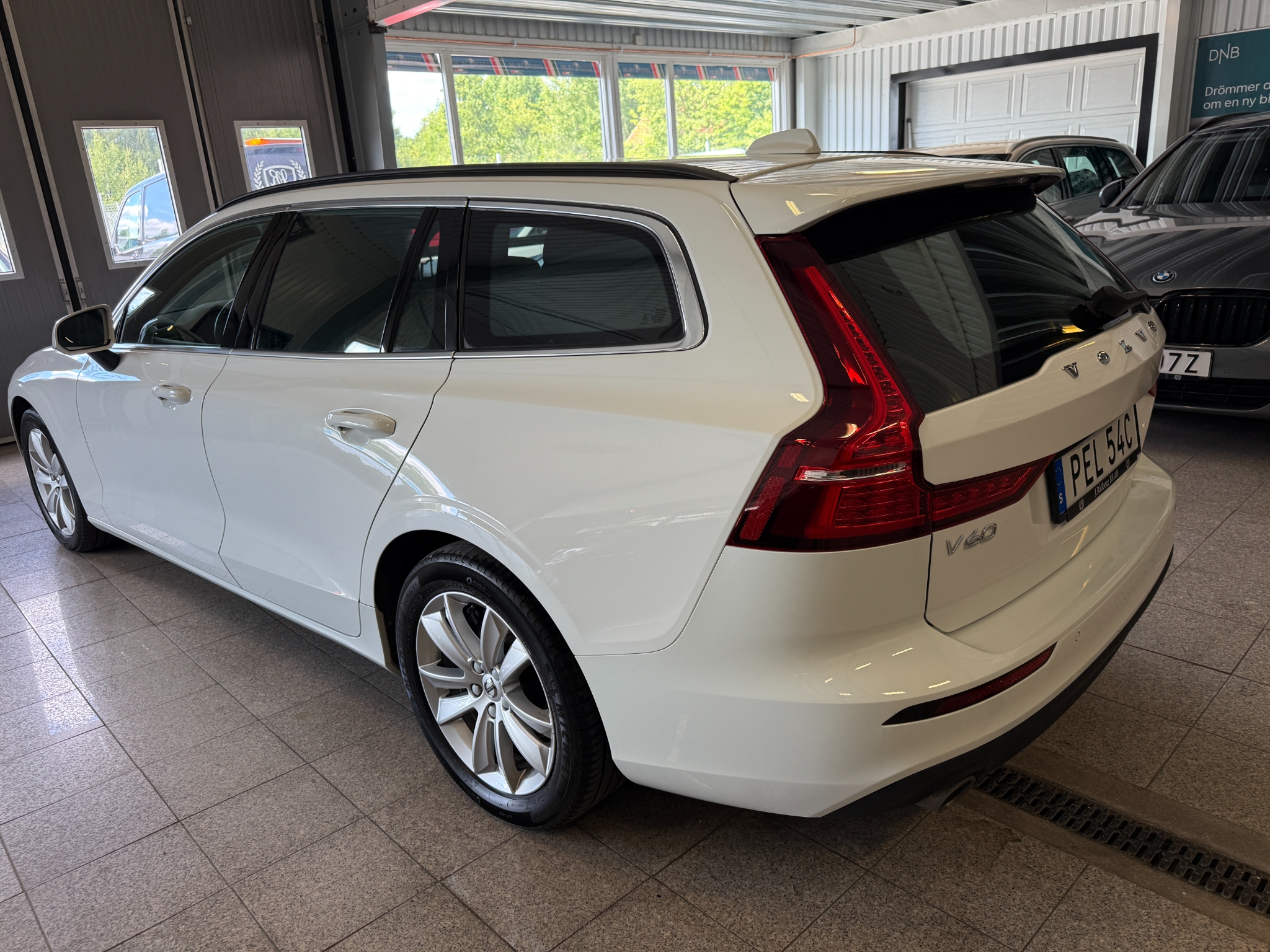 Volvo V60 B4 (D4) 2022, bild 3/49