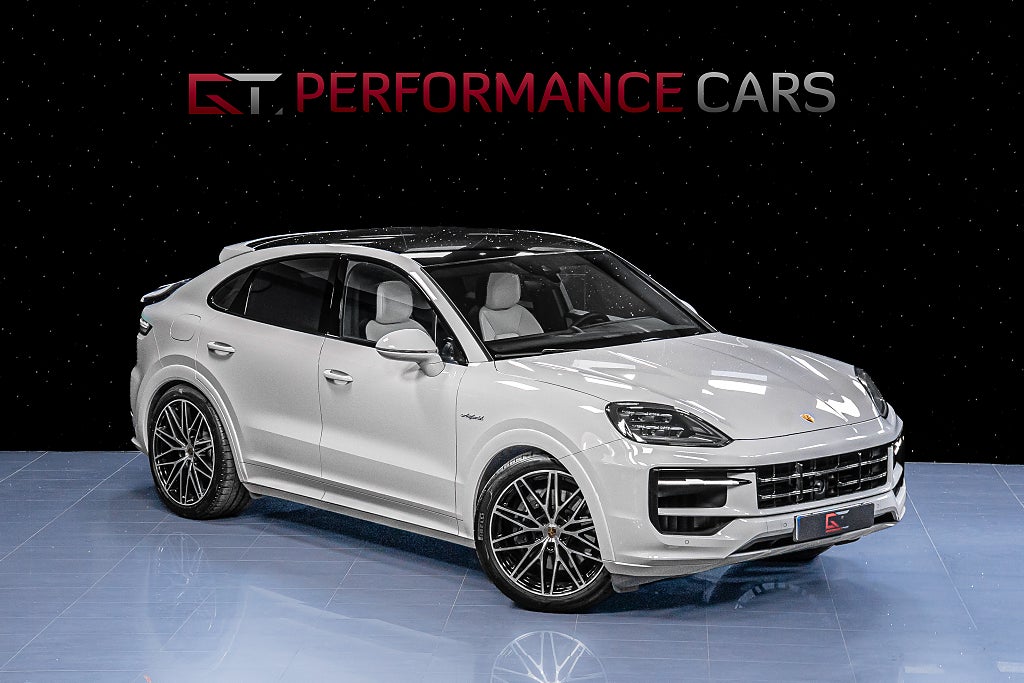 Porsche Cayenne E-Hyb Coupé FACELIFT MOMS SportDesign Tvåtons 22" BOSE