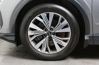 SUV Audi Q4 9 av 26