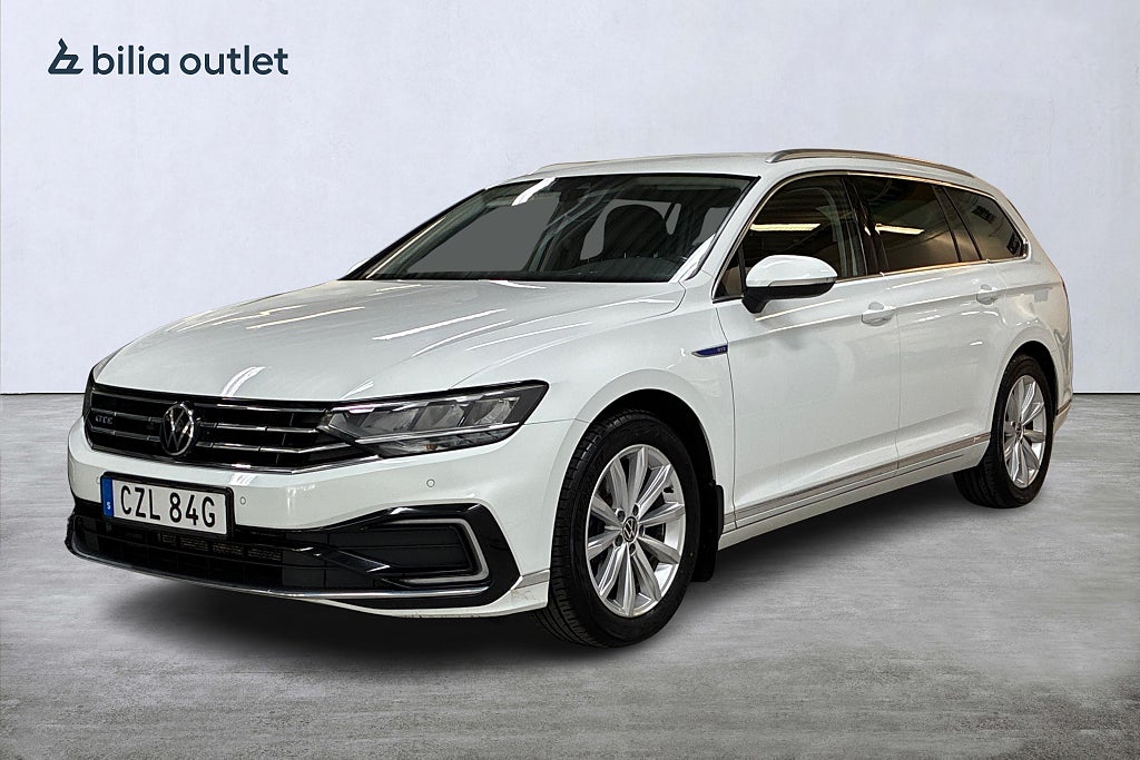 Volkswagen Passat Sportscombi GTE 1.4 TSI 218hk Navi Drag P-värm B-kamera