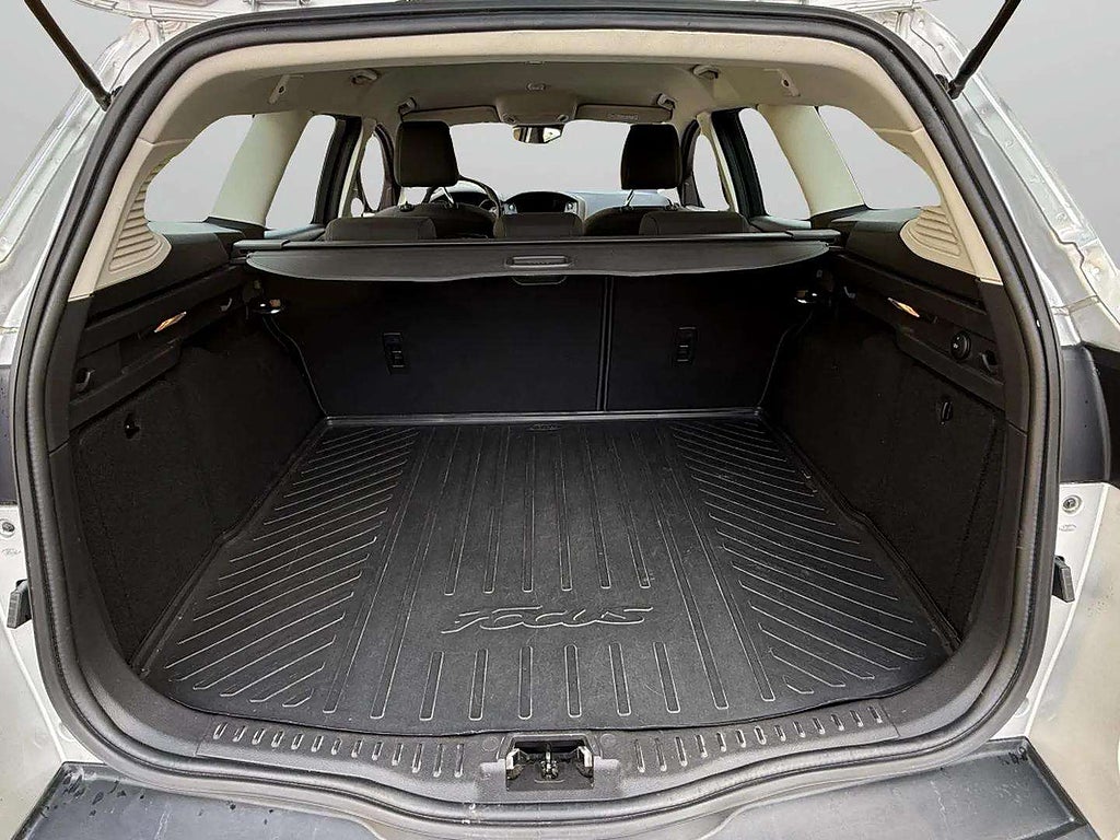 Ford Focus Kombi 1.5 EcoBoost Automat Titanium 2900 Mil 1 Ägare - miniatyr 17