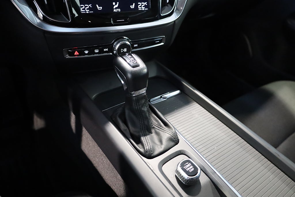 Volvo V60 D3 150HK Geartronic Momentum Advanced VOC PDC 2019