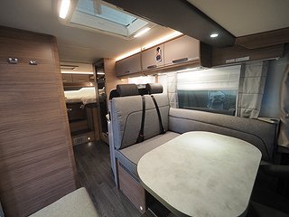 Husbil-integrerad Knaus L!ve I 700 MEG 5 av 17