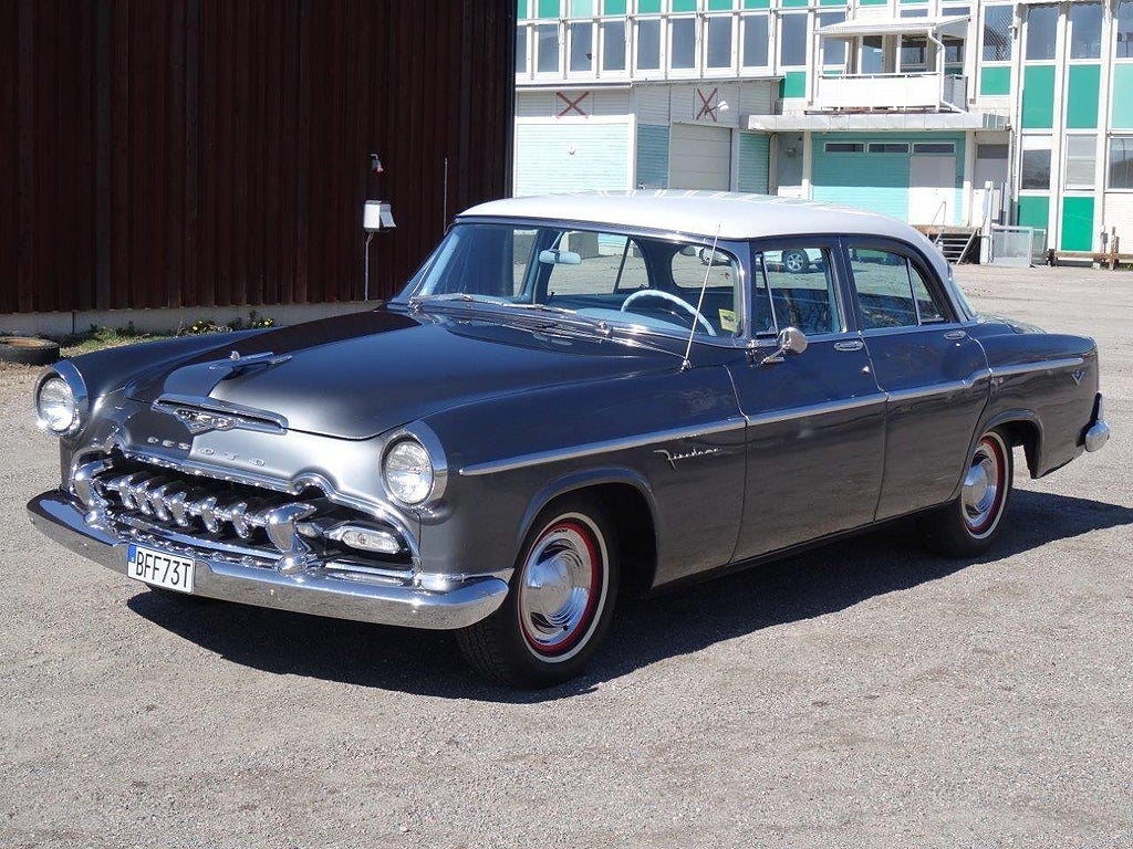 DeSoto Firedome 4-door Sedan 4.5 V8