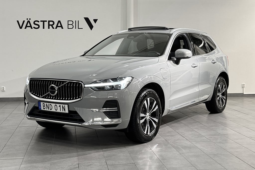 Volvo XC60 Recharge T6 AWD Core Ed. | Glastak | Drag | Läder