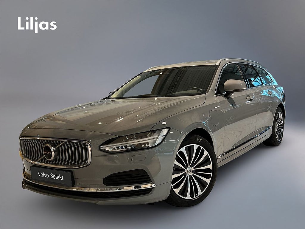 Volvo V90 Recharge T6 AWD Core Edition//Dragkrok//