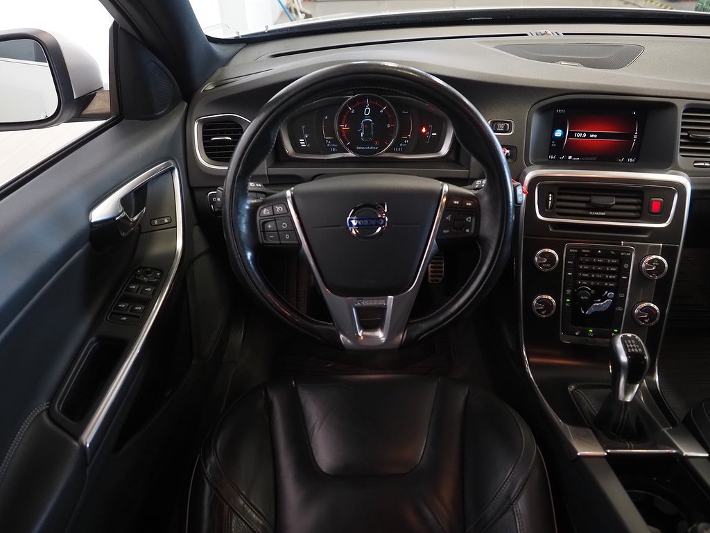 Volvo V60 D4 190hk Classic R-Design Drag H/K VOC Skinn 2018