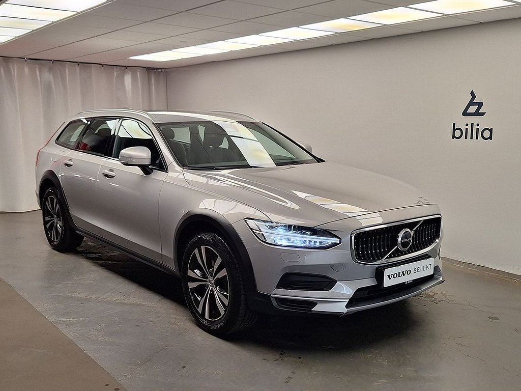 Volvo V90 Cross Country B4 AWD Diesel Core/ Kamera/ Värmare/