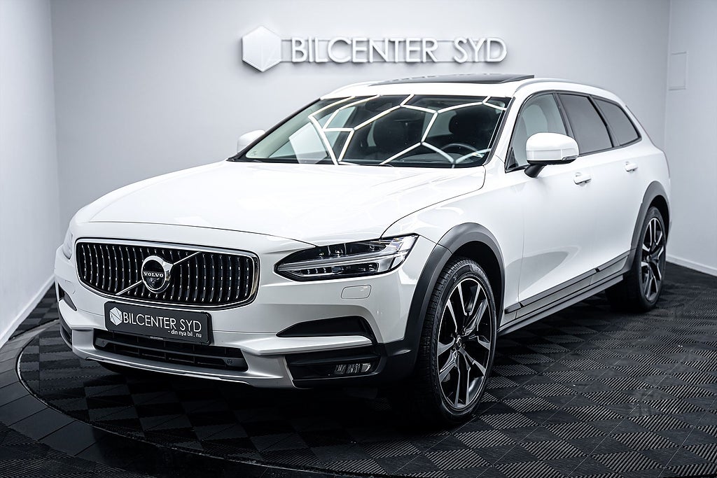 Volvo V90 CC D4 |AWD|Momentum|Pano|360°|HuD|Drag|190hk