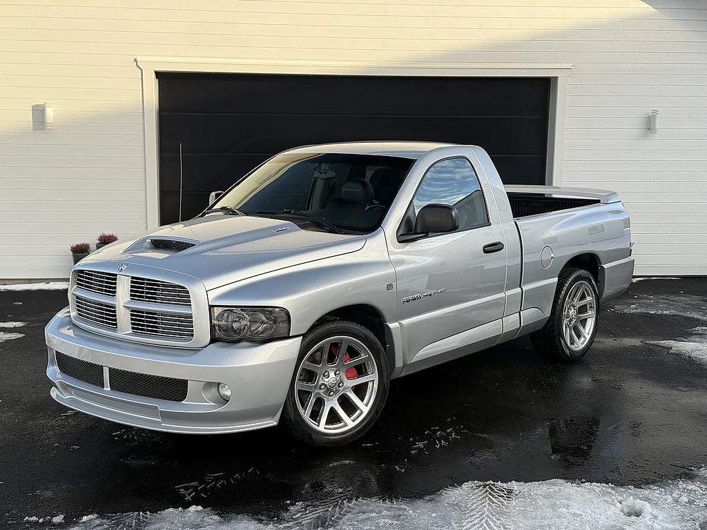 Dodge RAM SRT-10 Regular Cab Manual