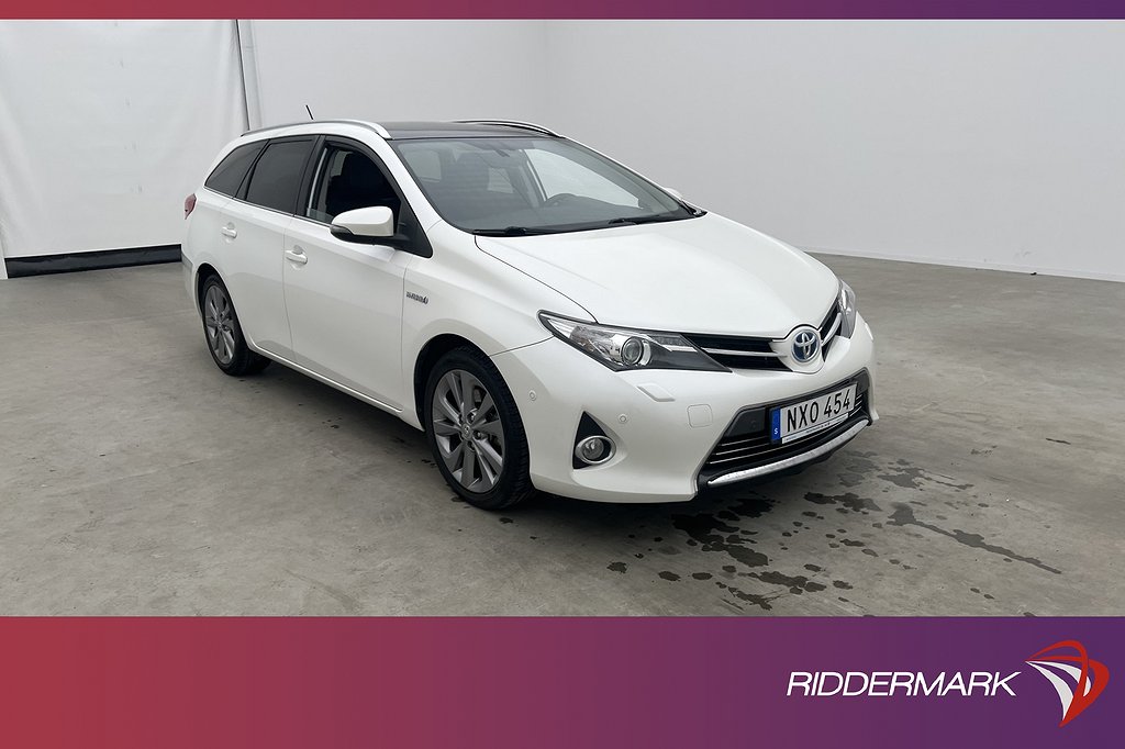 Toyota Auris Touring Hybrid 136hk Executive Pano Navi Kamera