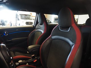 Halvkombi MINI John Cooper Works 18 av 24