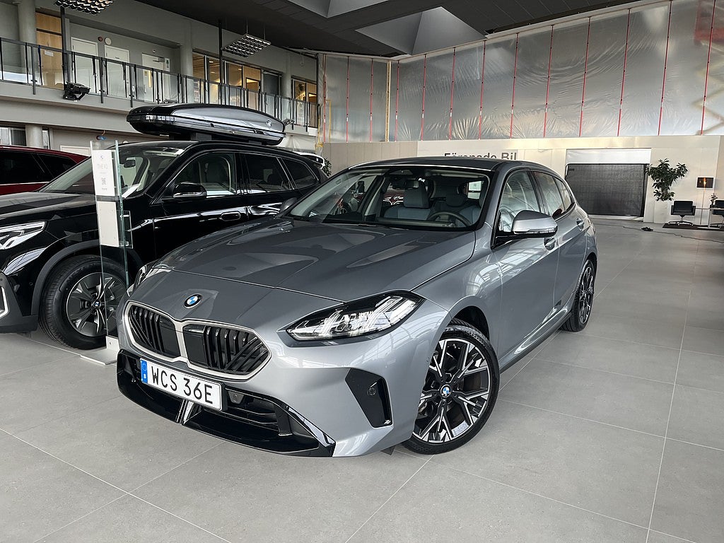BMW 120 M Sport Design Rattvärme 18" Park/Drive Assist 