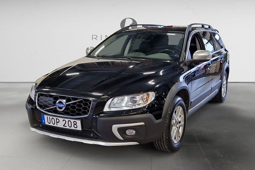 Volvo XC70 D4 181 HK MOMENTUM DRAG D-VÄRM PDC NAVI KAMREM...