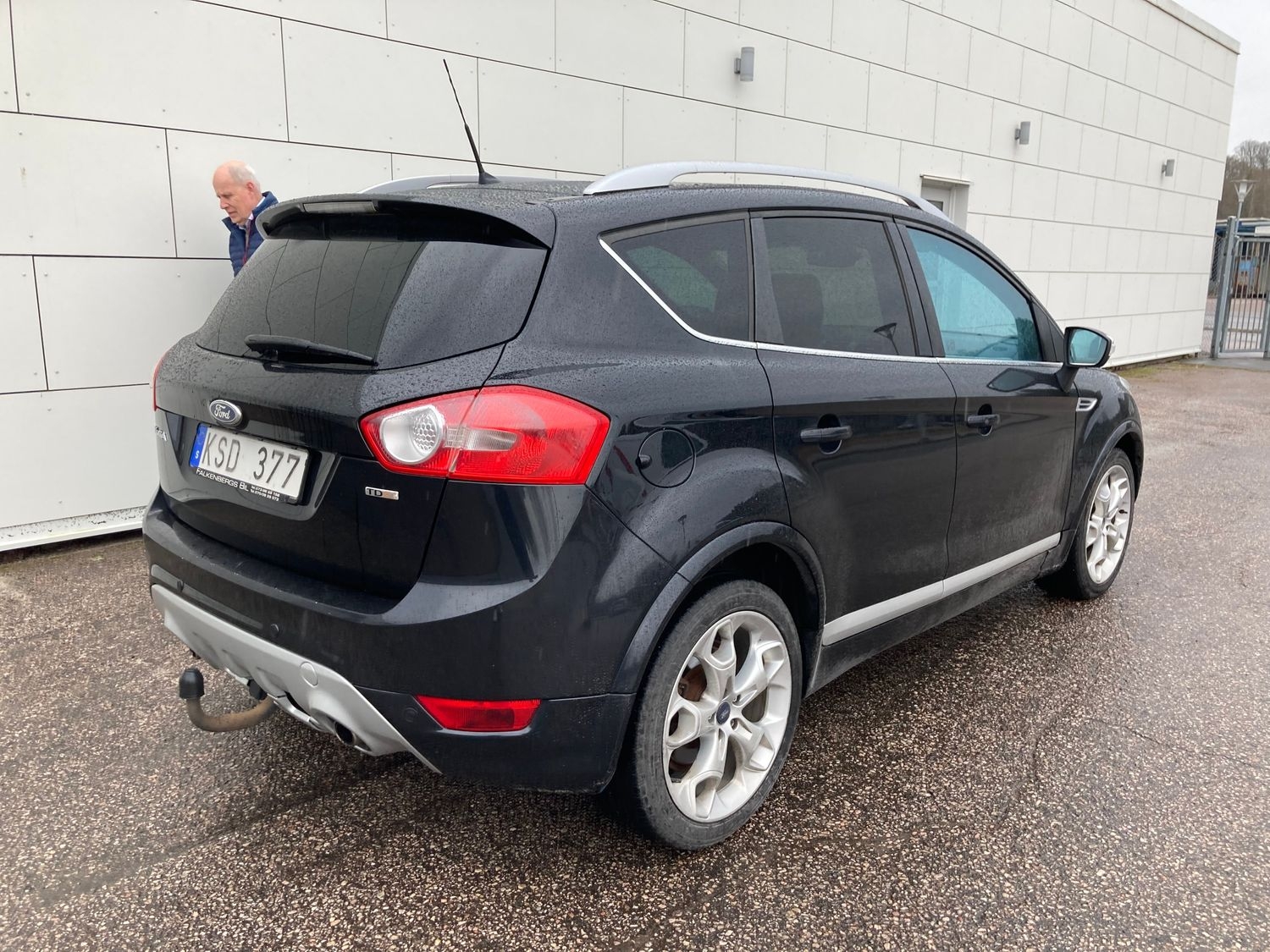 Ford Kuga 2010, photo 4/44