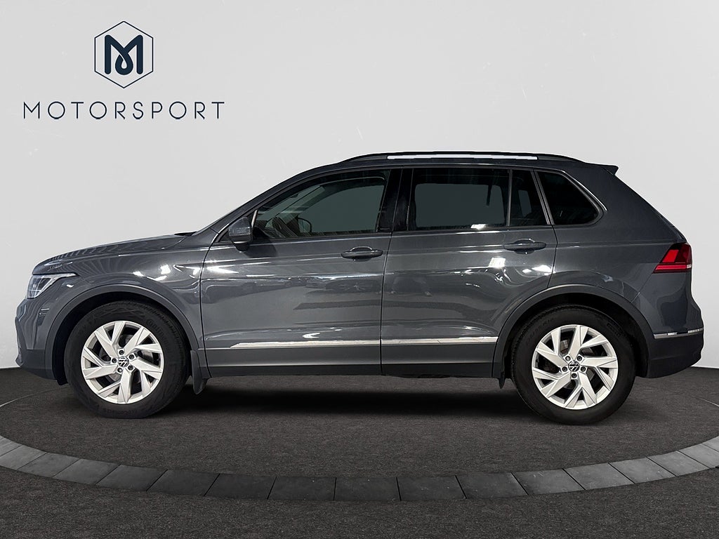 Volkswagen Tiguan 150hk Aut Dragkrok Adap-fart Carplay Backkamera Värmare bild 2