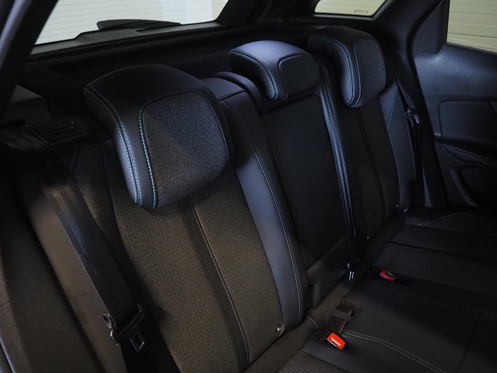 Peugeot 3008 Allure 300HK AWD Plug in Hybrid |Drag|Kamera|Navi| 2022