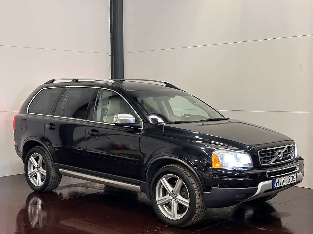 Volvo XC90 D5 AWD R-DESIGN 200HK 7-SITS VÄRMARE DRAG SKINN NIVÅREG