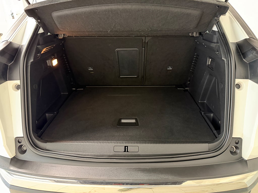 Peugeot 3008 1.2 PT 130 EAT Active SoV Hjul Presentkort ICA 5000KR thumbnail