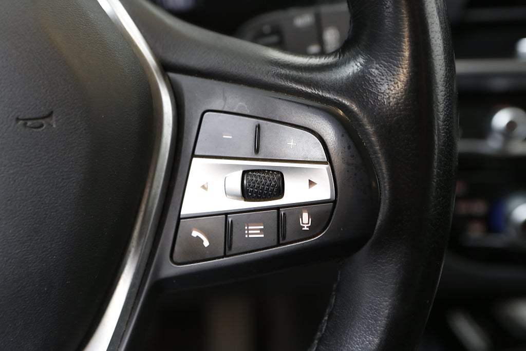 BMW X3 xDrive20d 190hk xLine Aut Navi Värmare Dragkrok