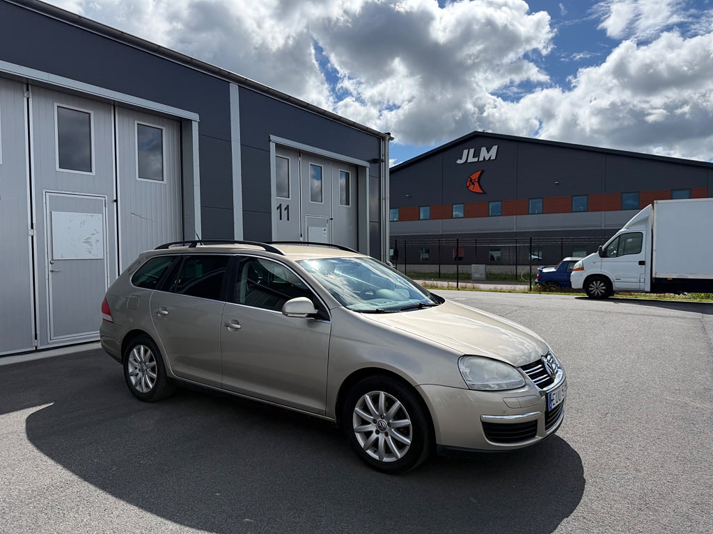 Volkswagen Golf Variant 1.6 Ny besiktigad 