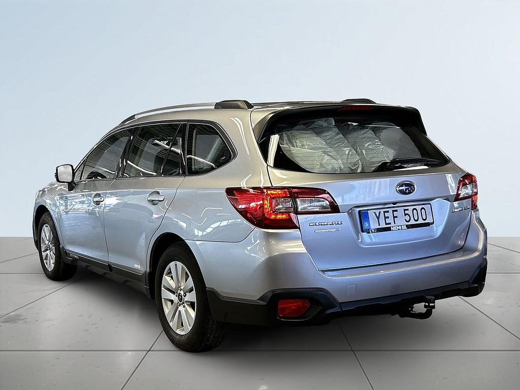 Subaru Outback 2.5 4WD Lineartronic En ägare/Kamera/Psens/Drag/S&VDäck