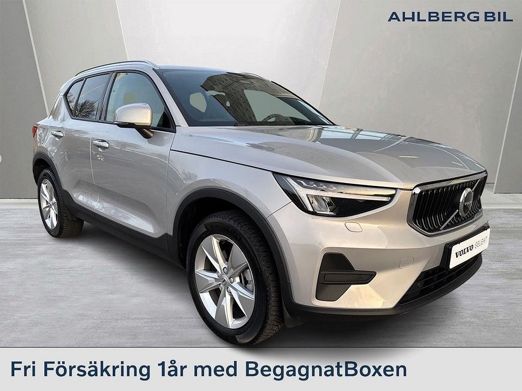 Volvo XC40 B4 FWD Bensin Core SE II, Parkeringskamera Bak, Elmanövrerad Bak