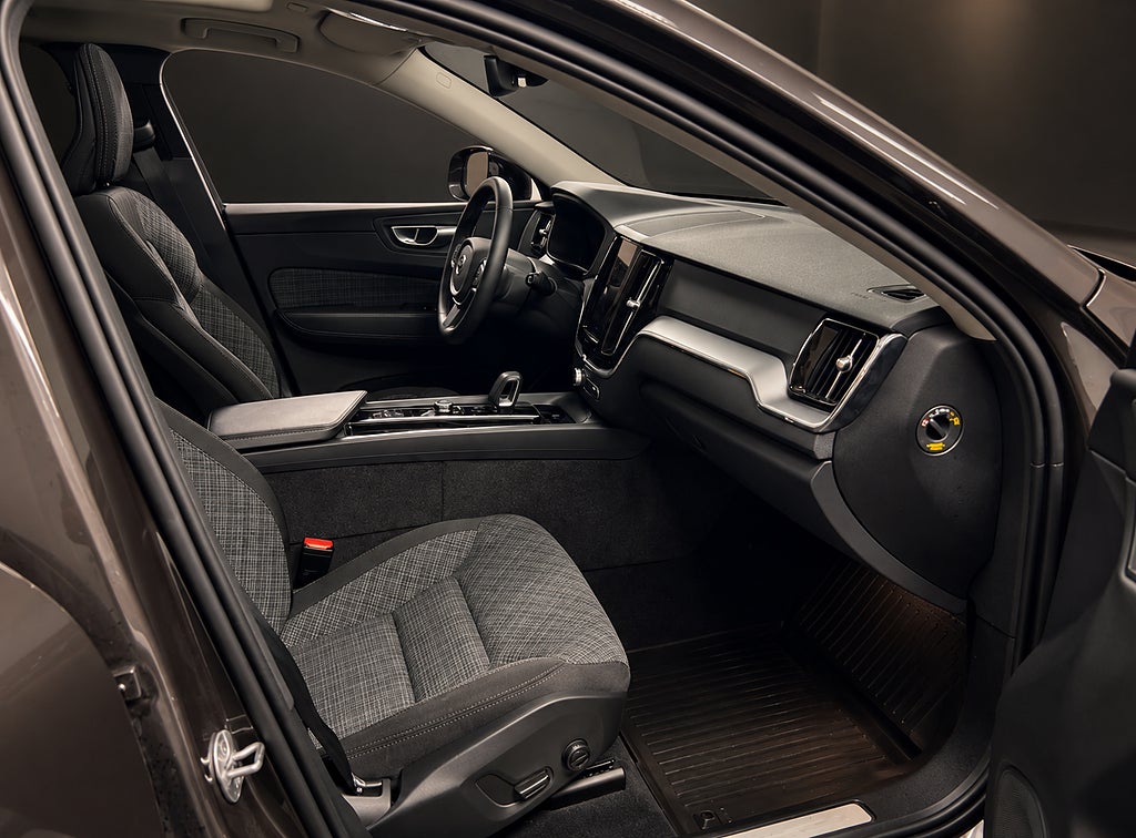Volvo XC60 Recharge T6 AWD Core