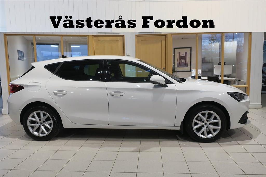 Seat Leon 1.0 eTSI Style Värmare Carplay Cockpit PDC Rattvärme 
