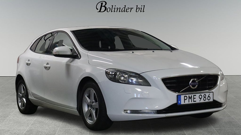 Volvo V40 D2 Your Kinetic HEMLEV NYBESIKTAD KAMREMBYTT