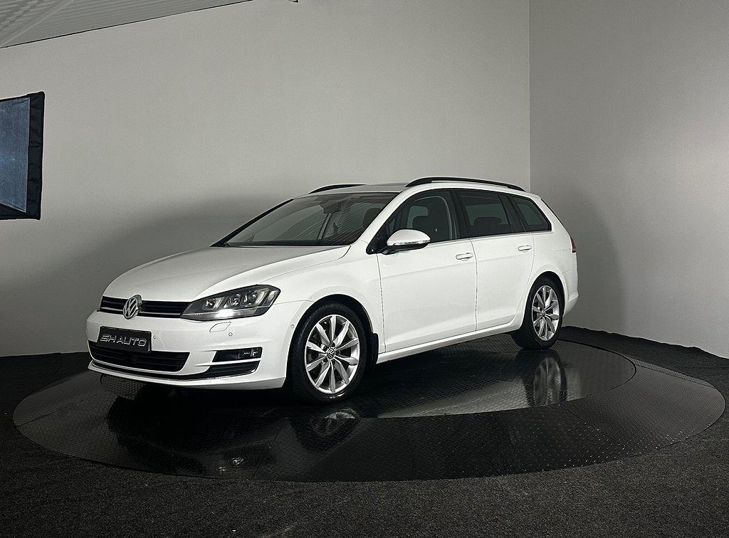 Volkswagen Golf Sportscombi 2.0 TDI R-Line|Panorama|B-kamera|Drag|