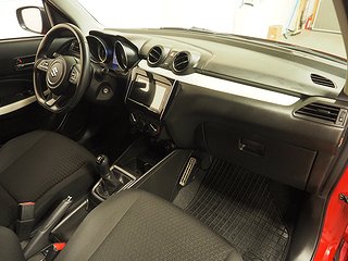 Halvkombi Suzuki Swift 11 av 23