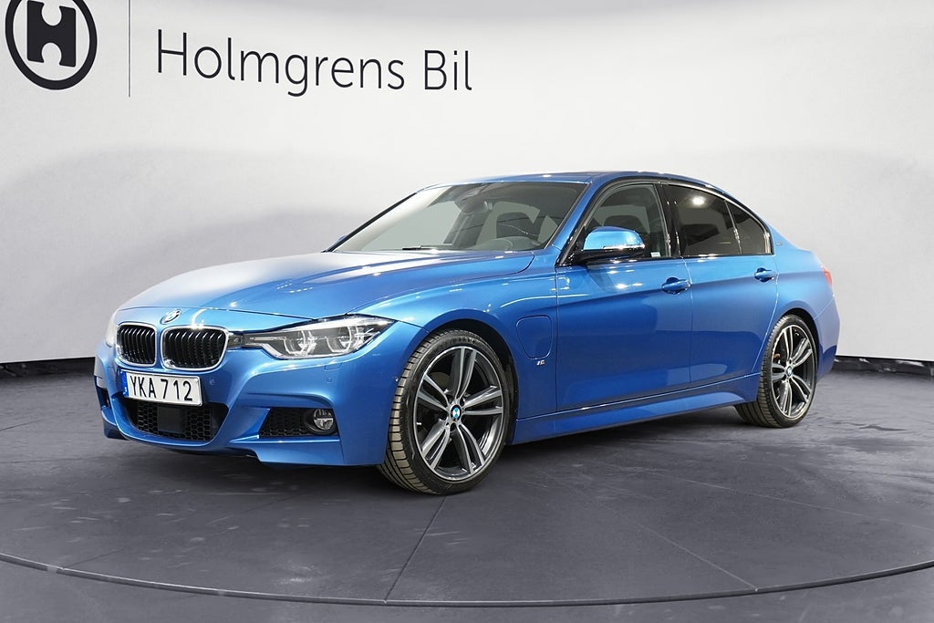 BMW 330 e Sedan M Sport 360° H K LED Läder HUD DA | Ränta 3,99%