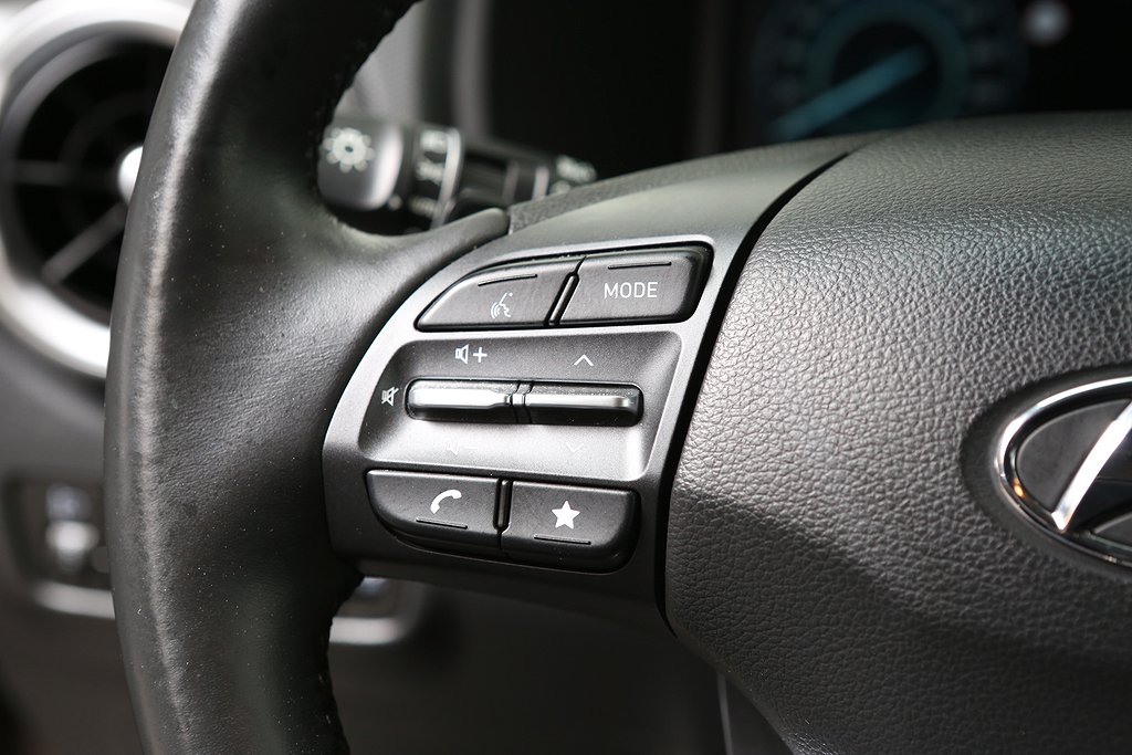 Hyundai Kona EV 100kW 39.2 kWh Essential Kamera Navi KRELL 2022