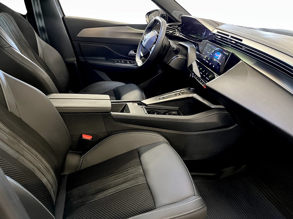 Bild på Peugeot 408 GT 1.2 PT 131hk Aut - B-KAMERA,ELSTOL,NAV