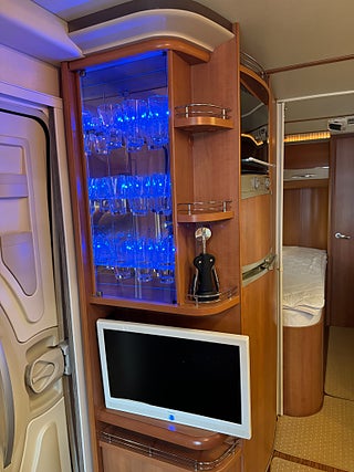 Husbil-halvintegrerad Hobby Toskana Exclusive 750 ELC 20 av 24