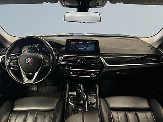 BMW 520d xDrive Touring Steptronic Sport line D&M-Värm/Drag/S&V – bild 8