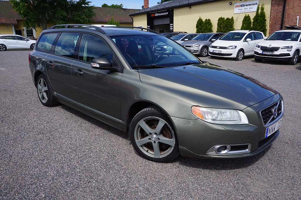 Volvo V70 2.5FT 200hk Momentum Drag/M-värmare