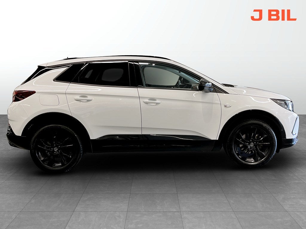 Bild på Opel Grandland GS 1.2 PT 130hk Aut - B-KAMERA, CARPLAY