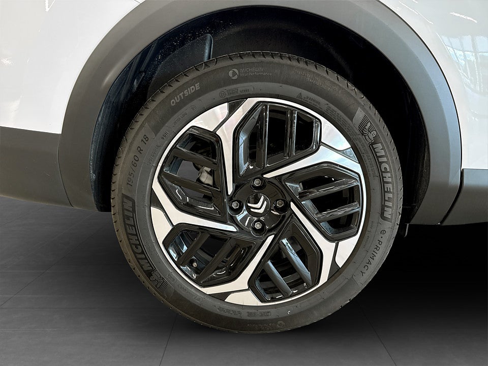 Bild på Citroën C4-X Shine 1.2 PT Aut KAMPANJRÄNTA 3,99%
