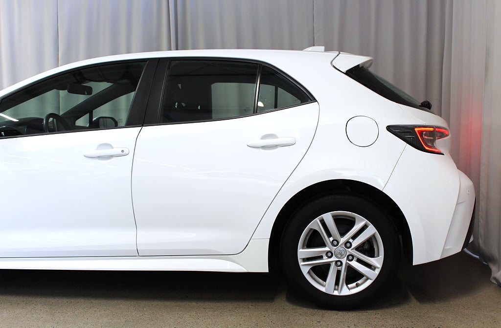 Toyota Corolla Hybrid 122HK, Active, S&V-hjul, B-kamera, 3,99% Ränta