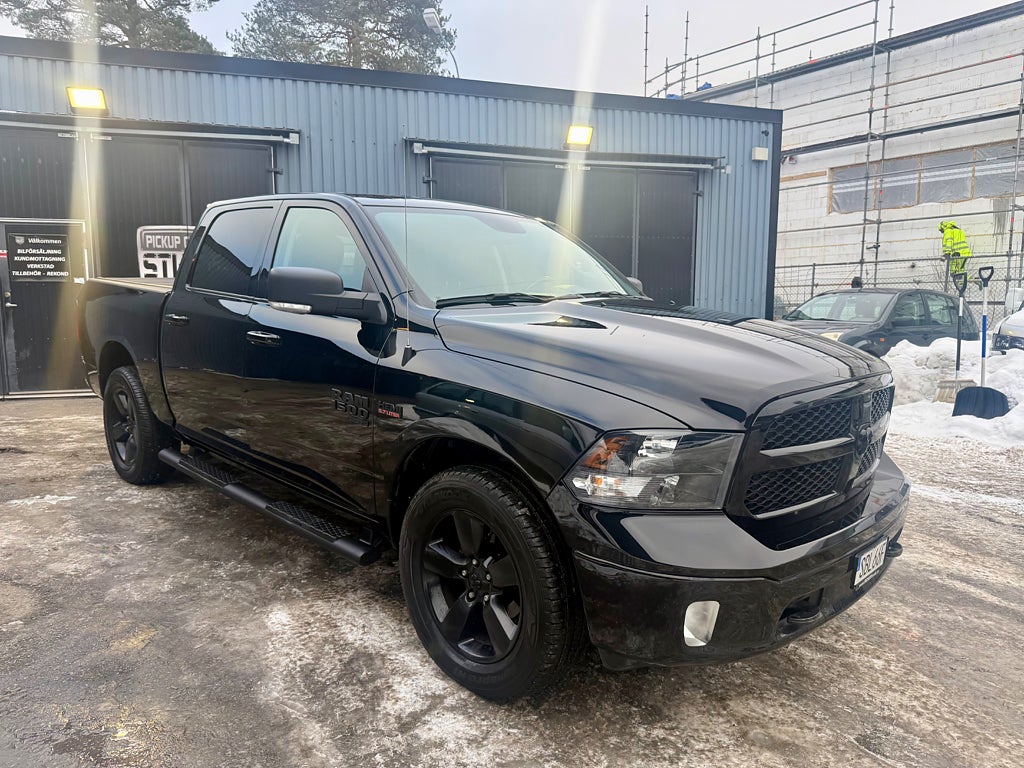 Dodge RAM 1500 Classic Crew Cab 5.7 V8 HEMI 4WD