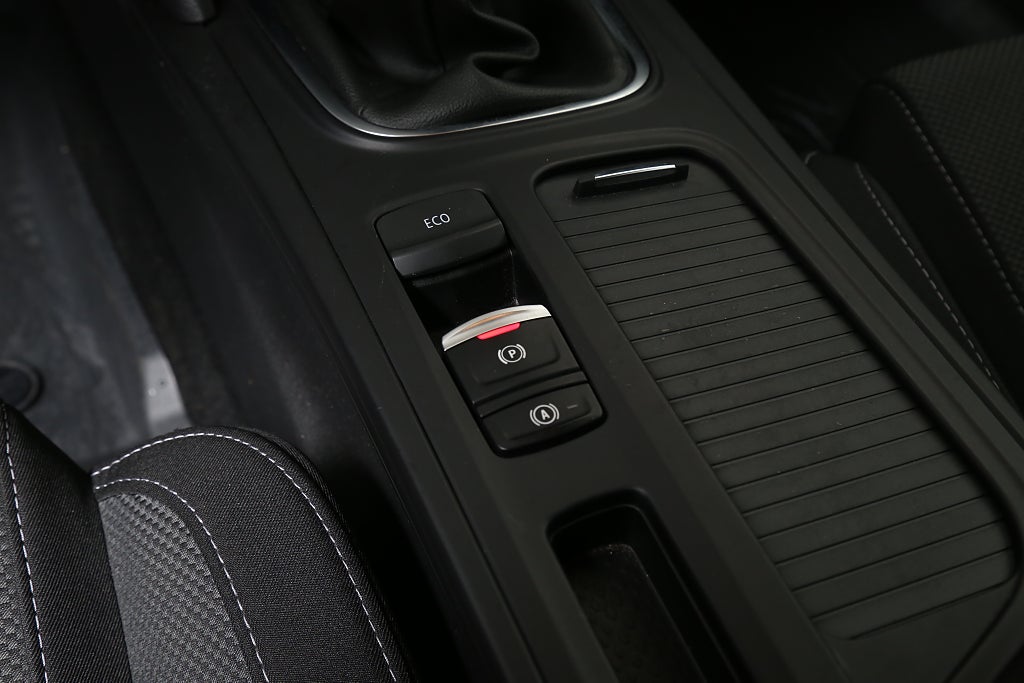 Renault Mégane Sport Tourer 1,3 TCe 140hk Keyless P-Sensorer Leasbar 2023