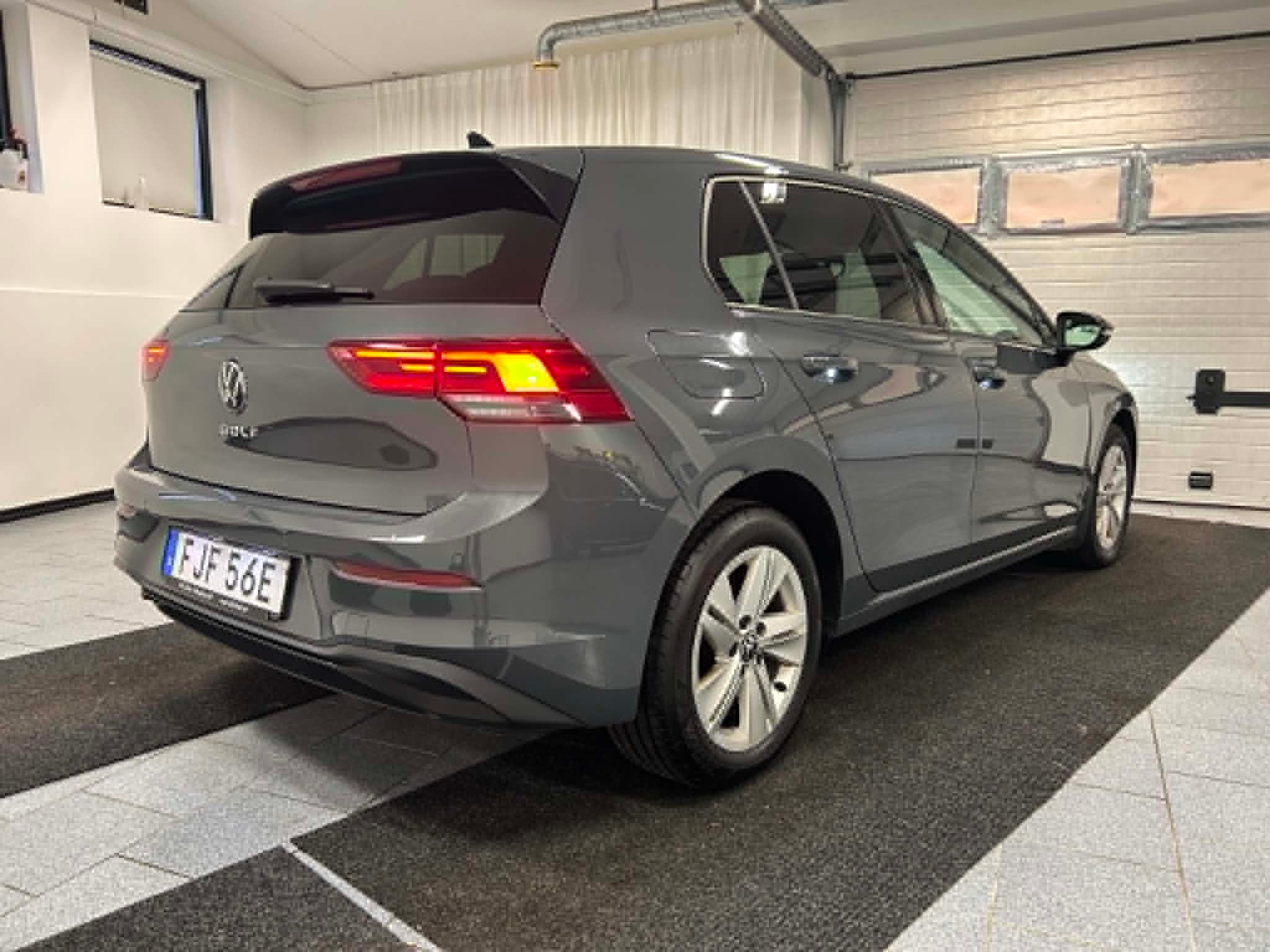 Volkswagen Golf 2021, photo 2/50