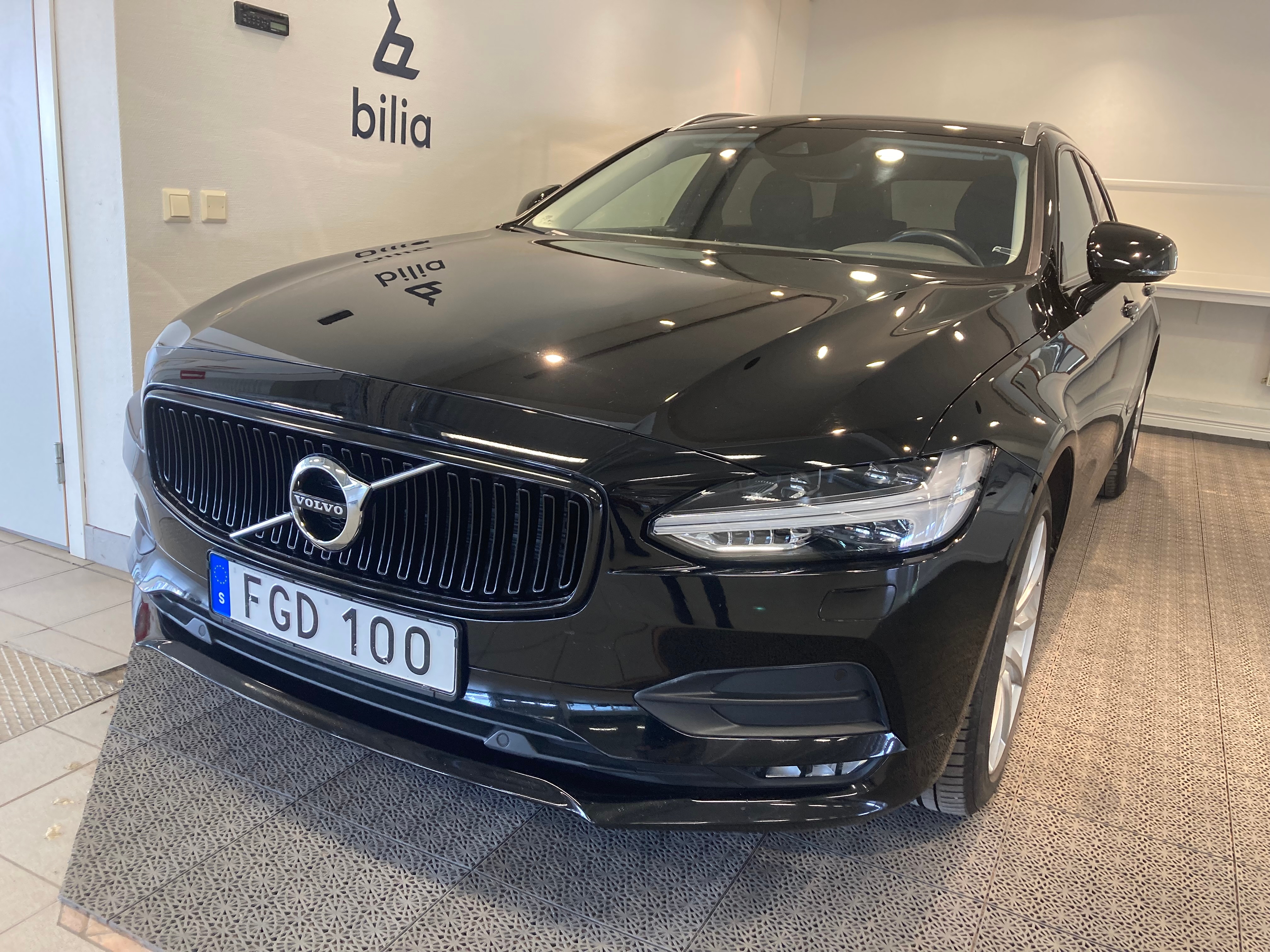Volvo XC60 D4 AWD Classic Momentum DRAG, bild 6/17