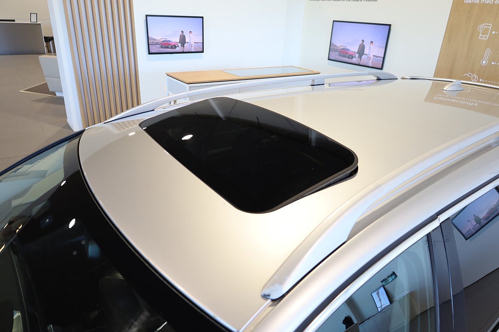 Volvo V70 D5 AWD Geartronic Summum Lucka Drag Navi Värmare 2012